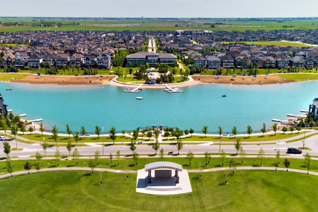 Mahogany Community – Lakeside Living