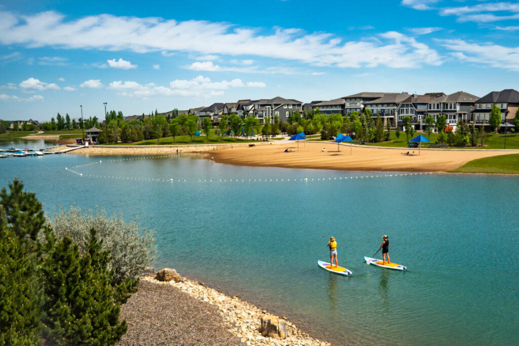 Mahogany Community – Paddleboarding